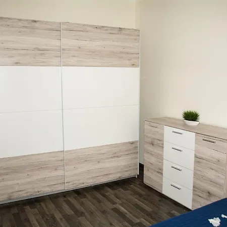 Aragon Apartment *